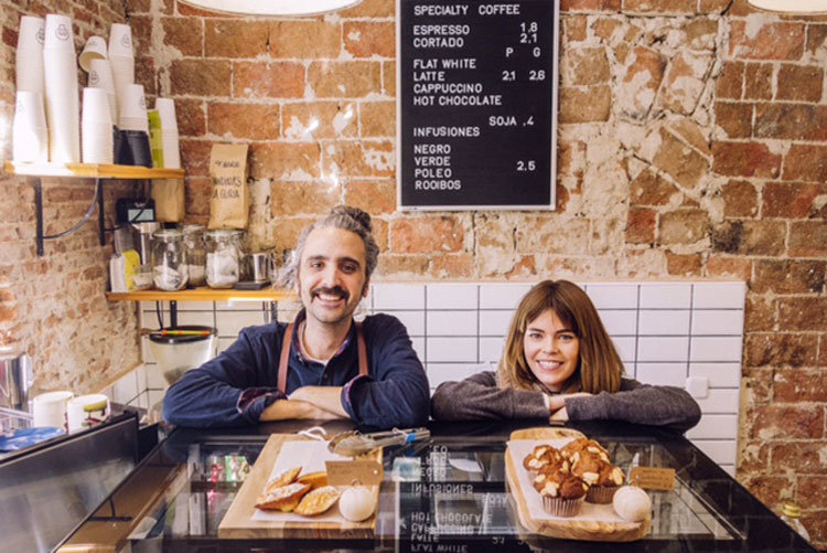 Javier y Zoe, dueños de Saint Georges Café Javier y Zoe, dueños de Saint Georges Café